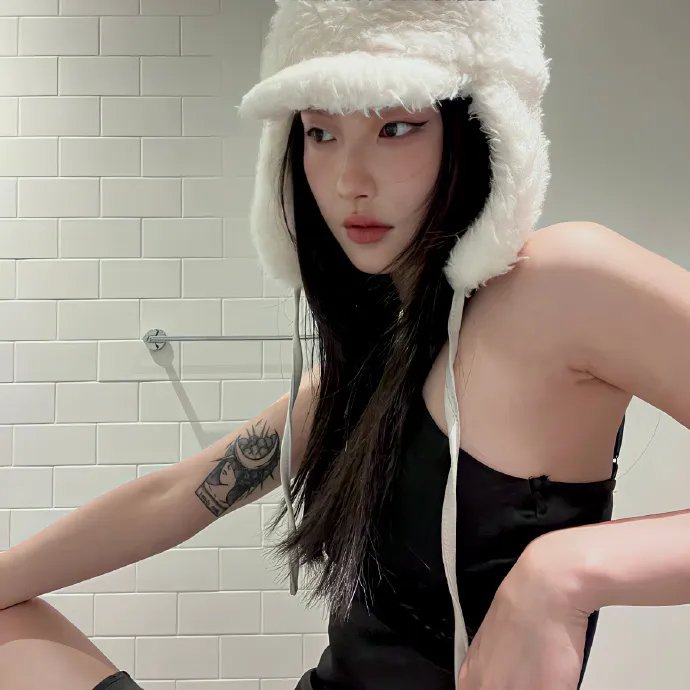 盛夏和她的未婚夫封面